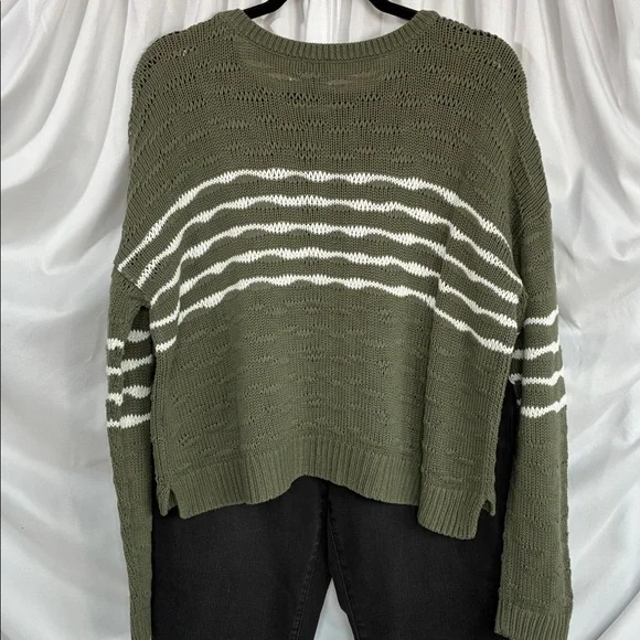 Cabi Scout Pullover - Picture 6 of 6